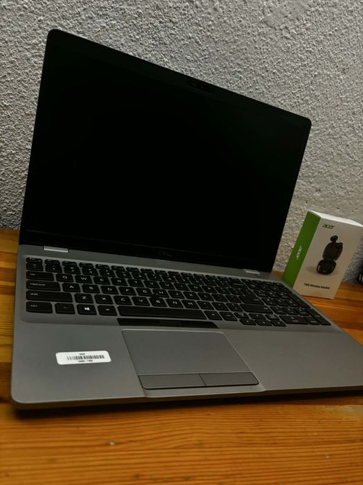 Продавам лаптоп Dell Precision 3550