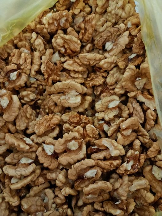 Miez de nucă de buna calitate