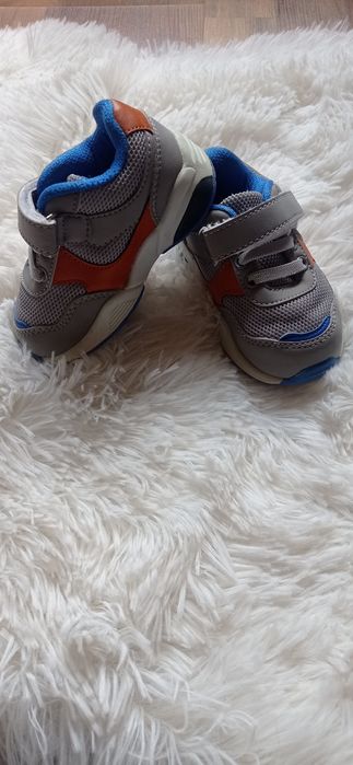 НАМАЛЕНИ Оригинални обувки за деца . Размери от прохождане 17, 21,2