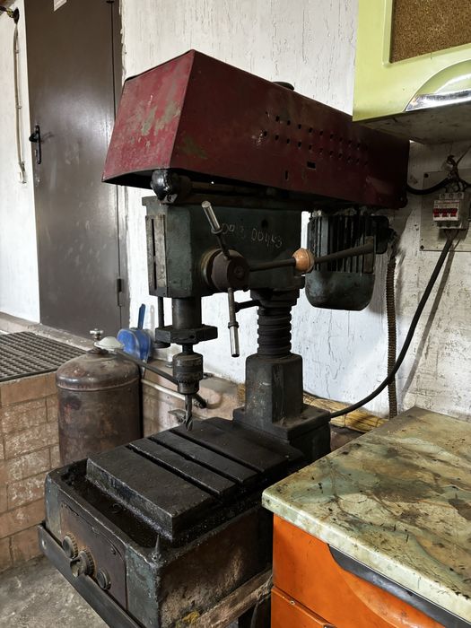 Настольный сверлильный станок