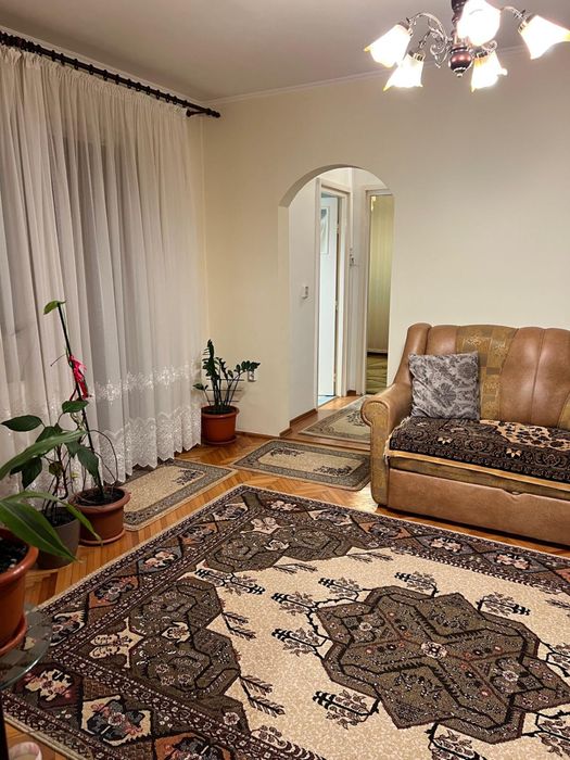 Apartament de vanzare + garaj