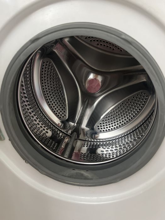 Продам стиральную машину LG