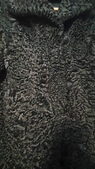 Haina blana astrahan