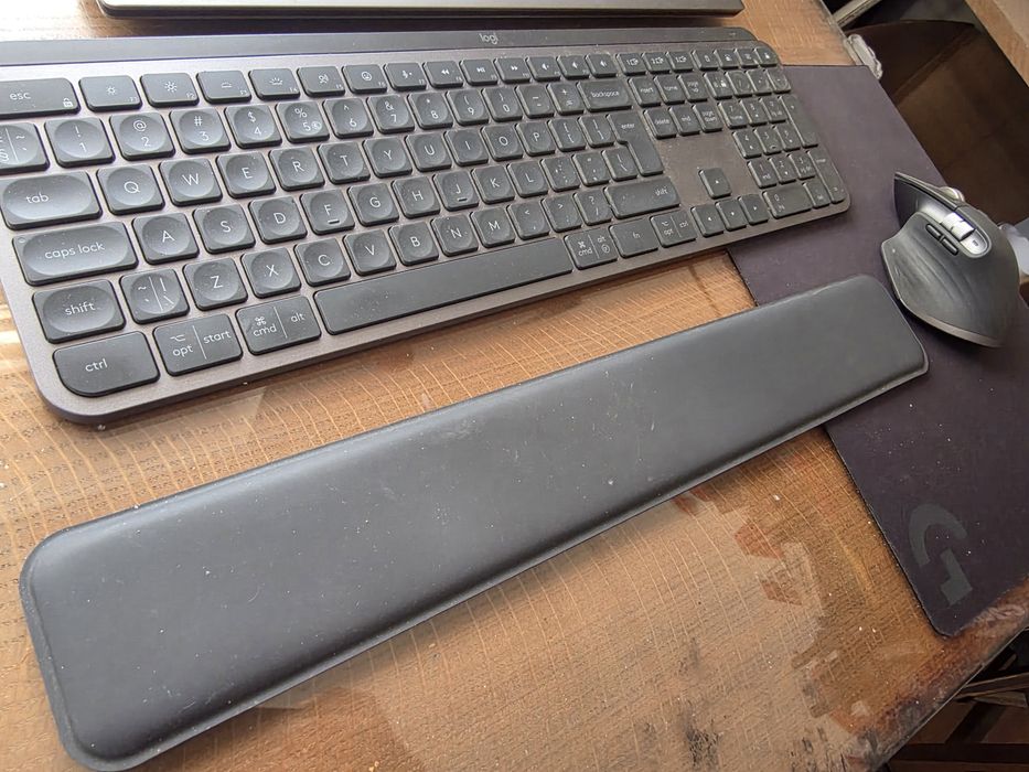 Комплект Logitech MX Keys S Combo, MX Keys S + MX Master 3S, 2.4GHz&Bluetooth, USB-C, Graphite