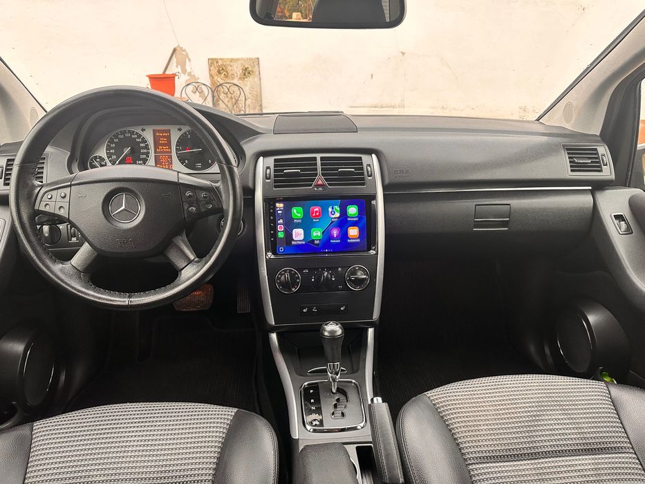 Mercedes b class automat Android auto/Apple carolay