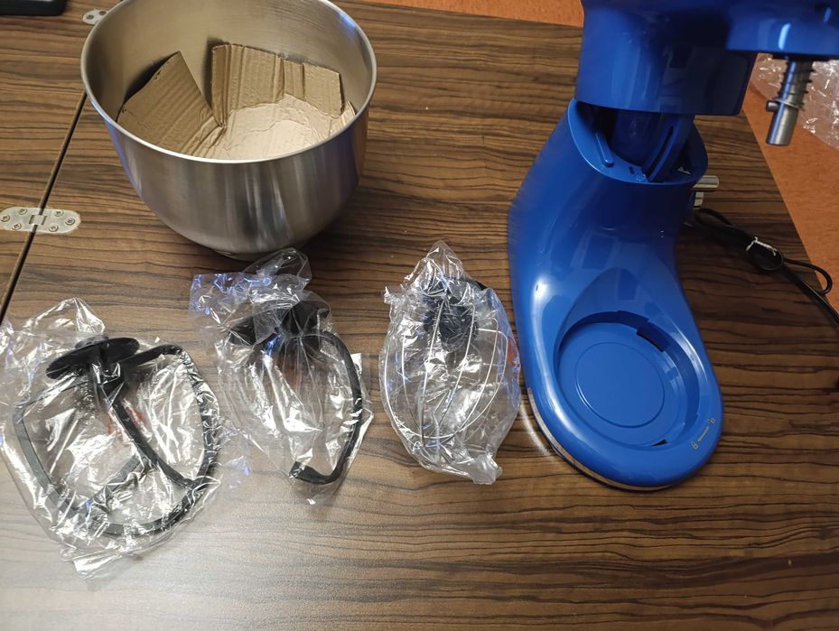 Планетарен миксер SILVERCREST...ретро дизайн