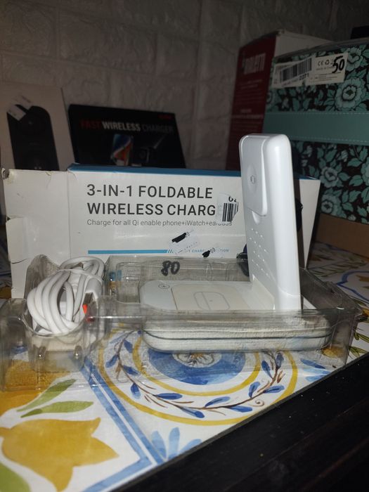 Încărcător wireless 3 în 1 pliabil 15W, telefon + Apple Watch + căști, USB-C