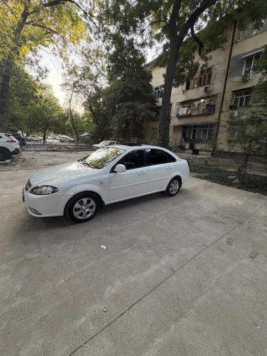 Jentra 2022 rangi oq prabegi 59500 km xolati yaxshi kraskasi br