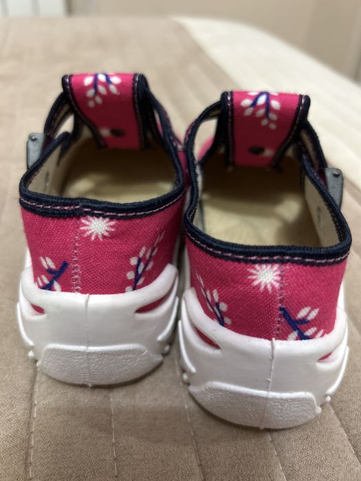 Чисто нови Пантофи детски