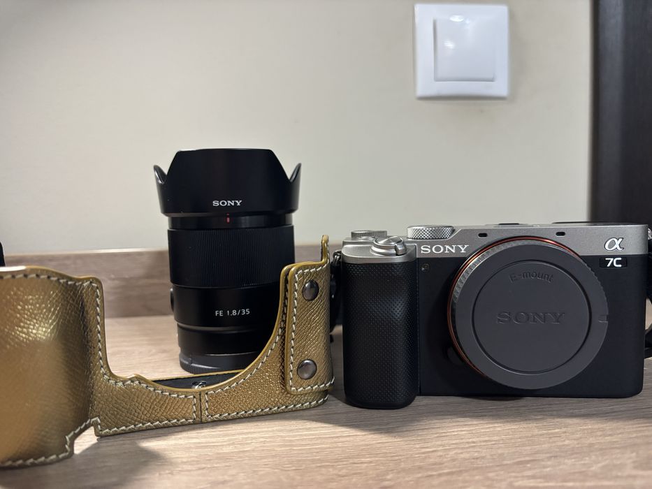 Vând Sony a7c + fe 35mm f1.8