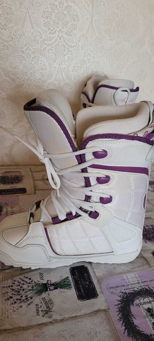 vand snowboard   femei