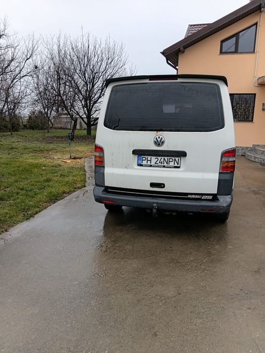 Vând  autoutilitaraT5