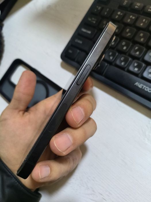 Iphone 15 pro 256 Gb 88 yomkost