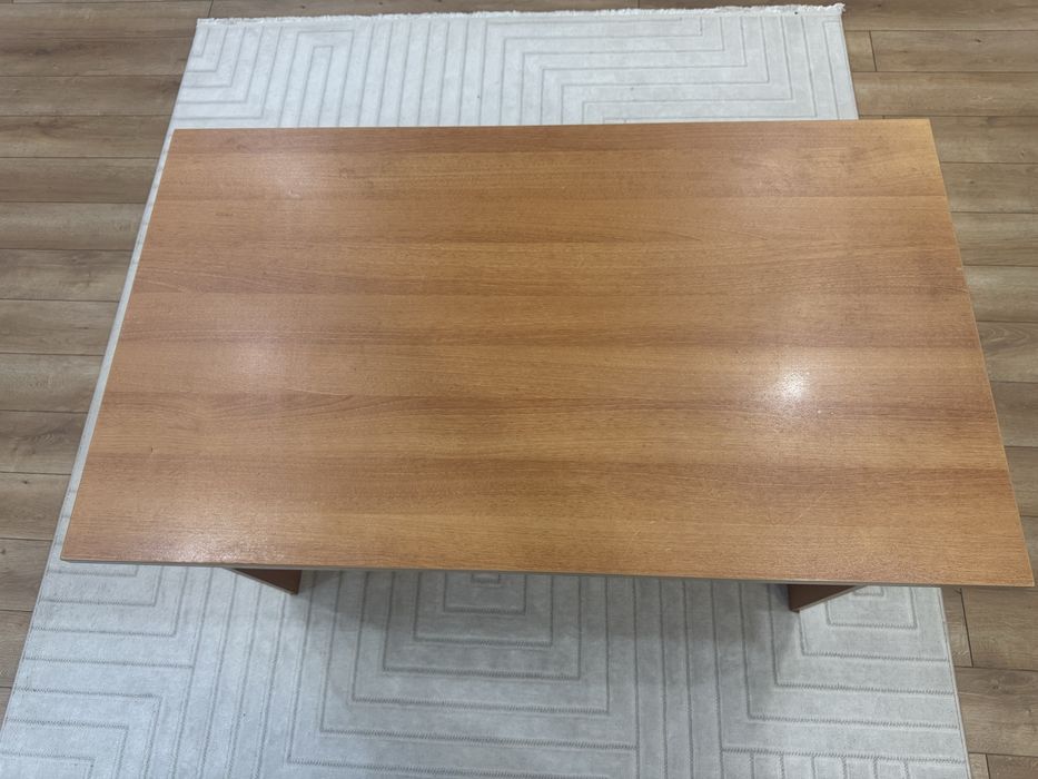 Стол деревянный