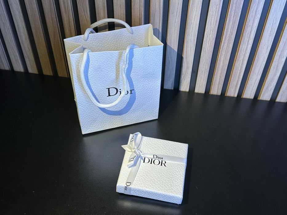 Нови Дамски Обеци Christian Dior 30 Montaigne CD Logo Pearl Drop Earrings с пълен комплект аксесоари