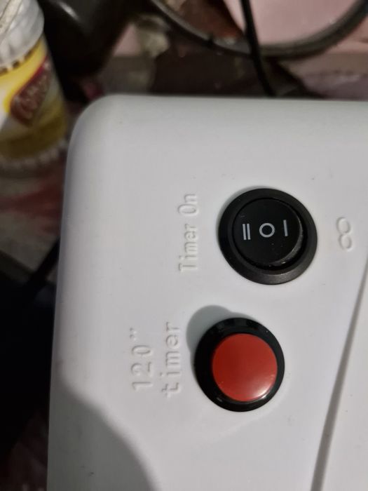 Маникюрная ультрофиолетовая лампа !!