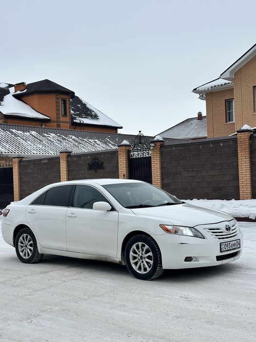 Срочно TOYOTA Camry 40