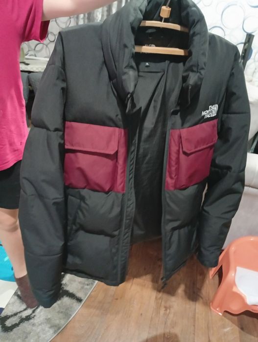 Продам куртку новую