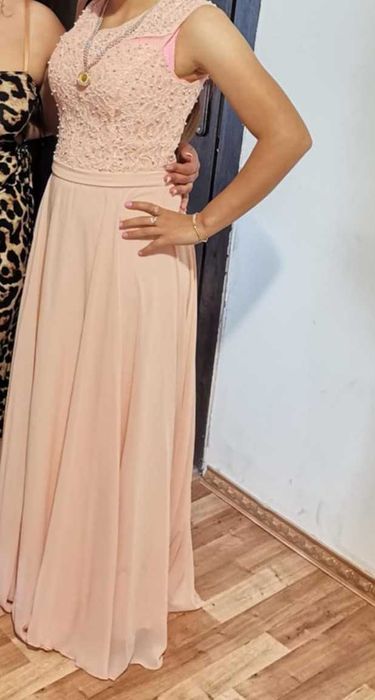 Рокля с камъчета блести