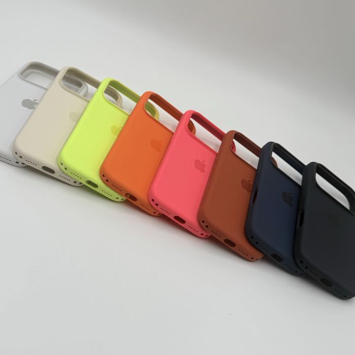 Промо пакет: Връзка Crossbody Strap + Силиконов калъф с лого за iPhone 12/13/14/15/16/17 Plus, Air, Pro и Pro Max