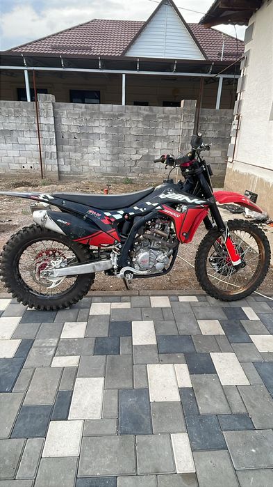 Эндуро 300 кубов