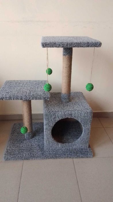 Катерушки за котки.Къщичка с 4-ри топчета-ДОСТАВКА 7лв