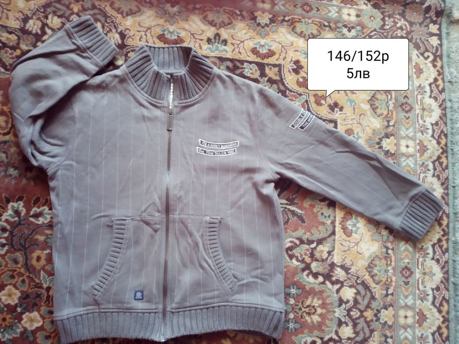 Блузи 146/152размер