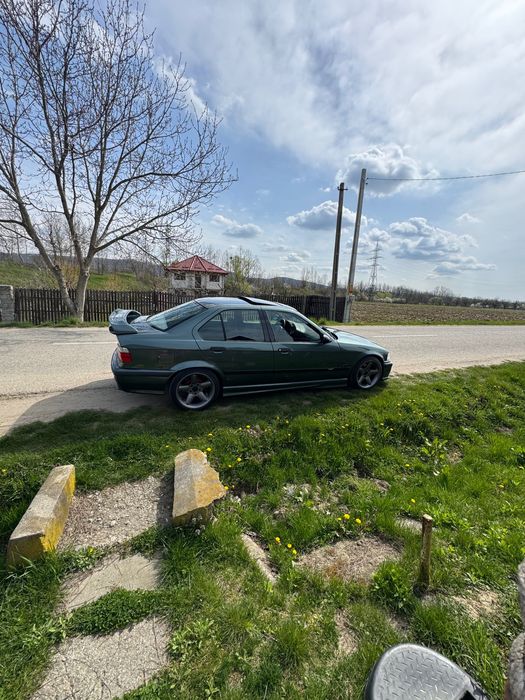 BMW e36 foarte ingrijit