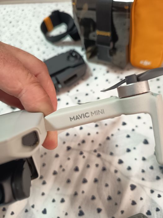 Vând mavic mini 1