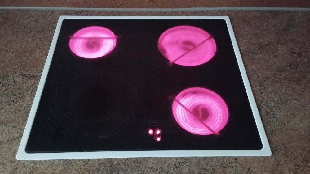 Баукнехт фурна с котлони за вграждане