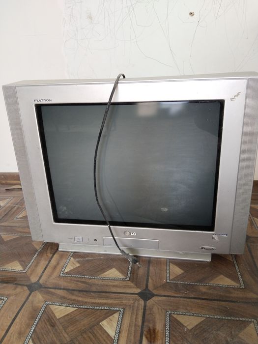 Телевизор LG 2010 йил