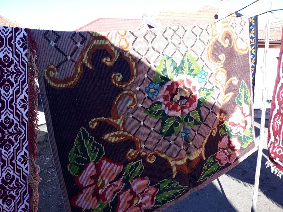 Ponevi Țesute in Război