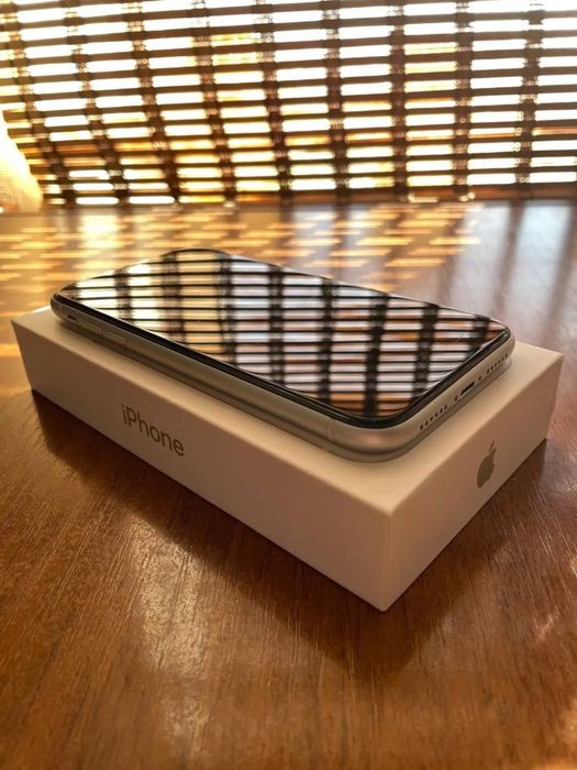 Продам iPhone 11 Айфон 11
