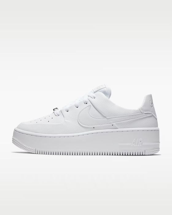Дамски маратонки Nike Air Force 1 Sage Low