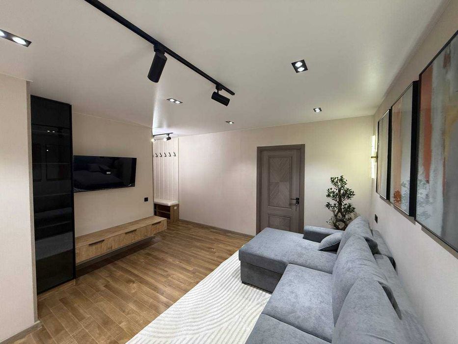 Центр, Новомосковская, 2/1/5, 50 м², Укомплектована, Кирпич