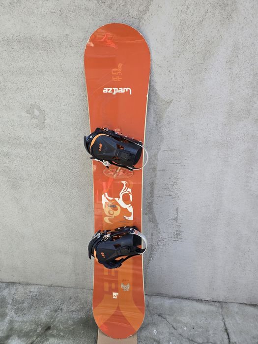 Vând snowboard wedze
