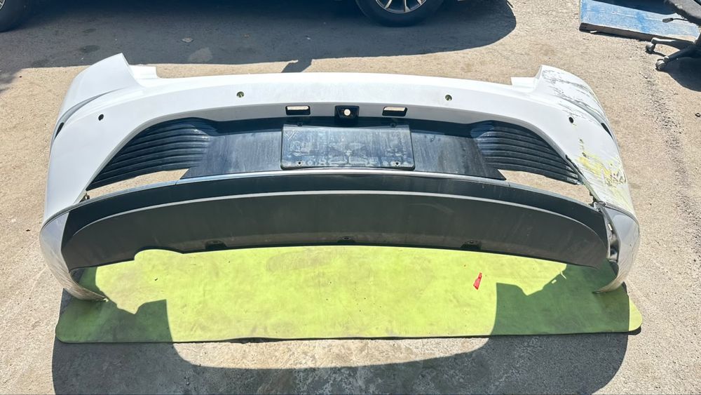 Продам бампер BYD