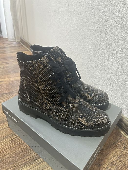 Спортни и зимни обувки