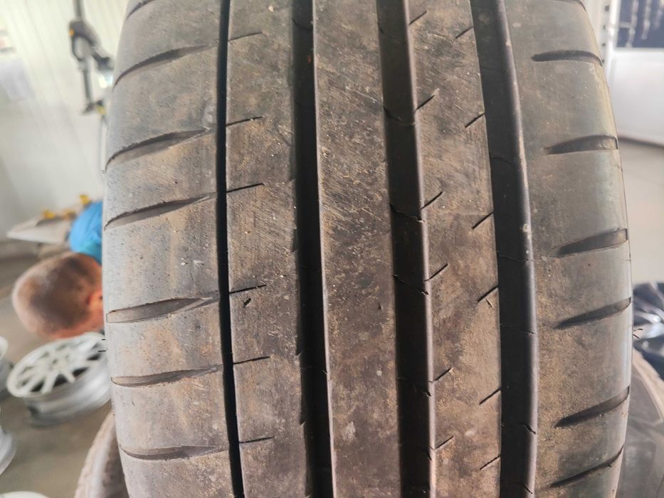 2бр.летни гуми 235/35/20 Michelin