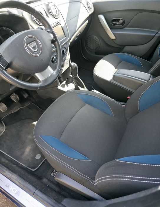 Dacia Logan MCV  navigație climă