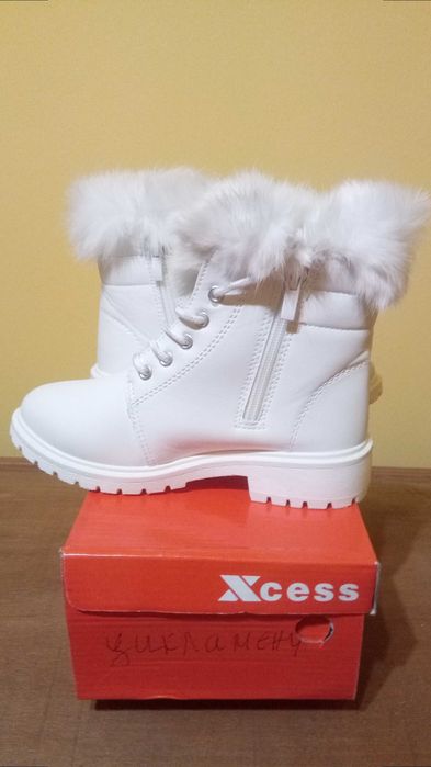 Нови боти за момиче