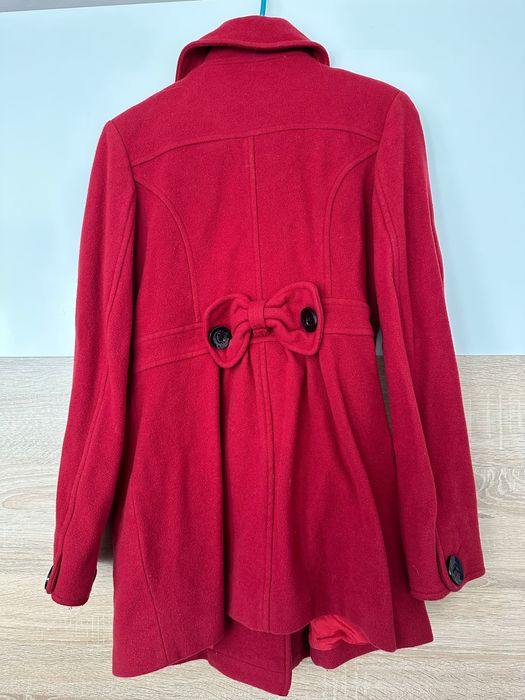 Дамски червен костюм Morgan и дамско червено палто