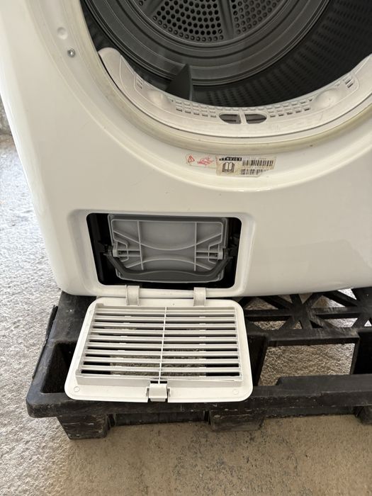 Сушилня Whirlpool с термопомпа 9 кг.