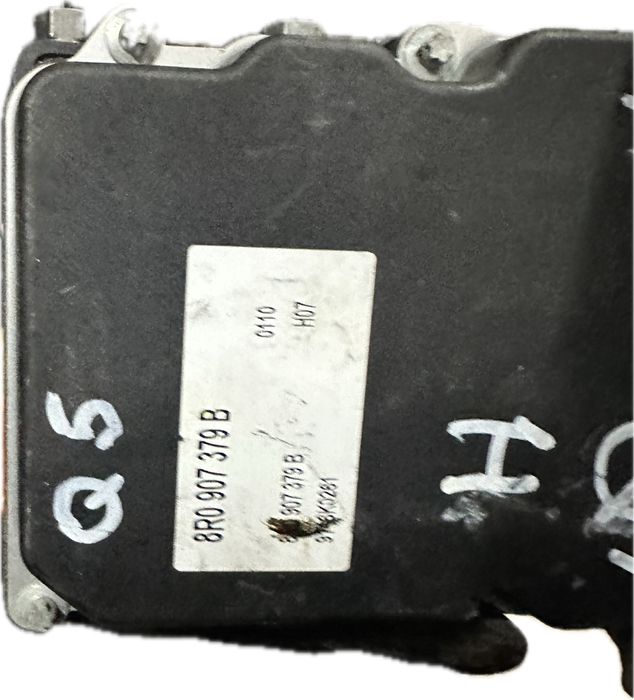 ABS модул за Абс управление Audi Q5 8R0614517H 8R0907379B