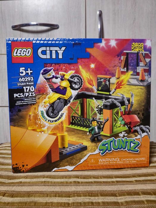 Большой Конструктор LEGO 60293 Парк каскадёров