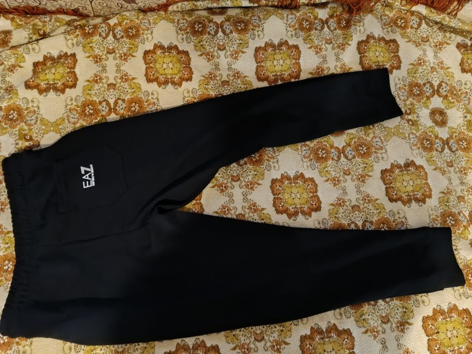 EA7 Emporio Armani ново долнище L