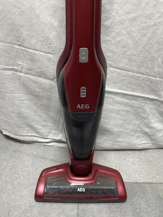 Права прахосмукачка 2 в 1 AEG
