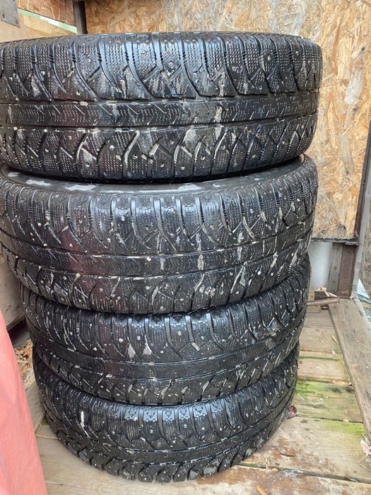 Продам зимнию резину