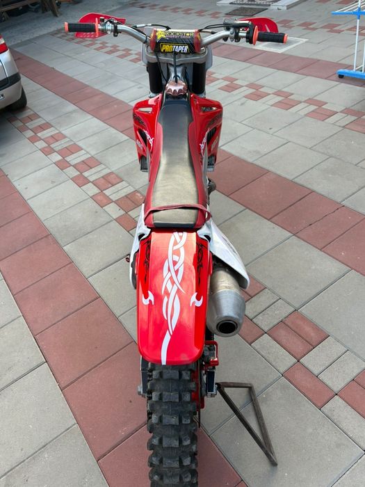 Honda crf 450    .