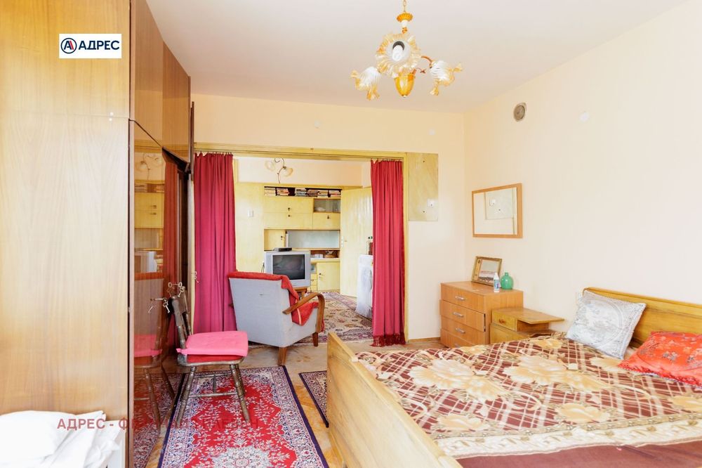 Етаж от къща в Плевен-9-ти квартал площ 97 цена 118000